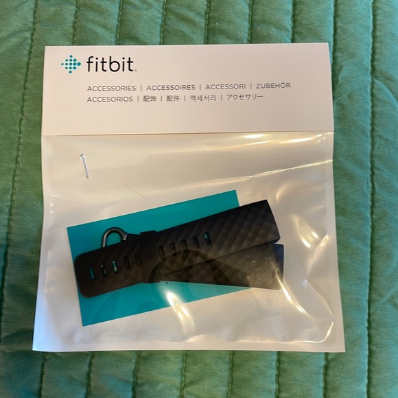 Fitbit accessories small black band - Picture 1 of 3